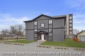 120-centre-street-essex-ontario-26013847
