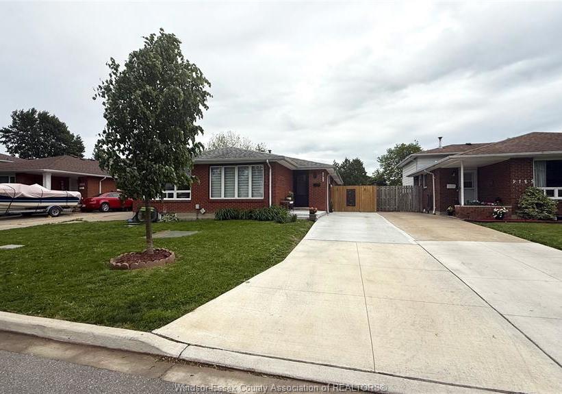 9793-lynngrove-crescent-windsor-ontario-26013859