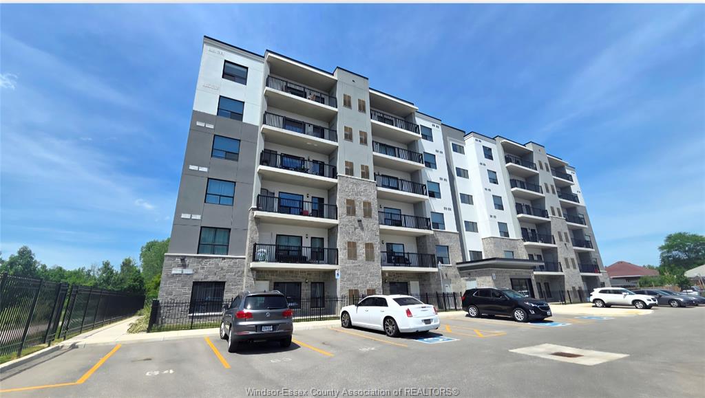 3290-stella-crescent-windsor-ontario-26013870