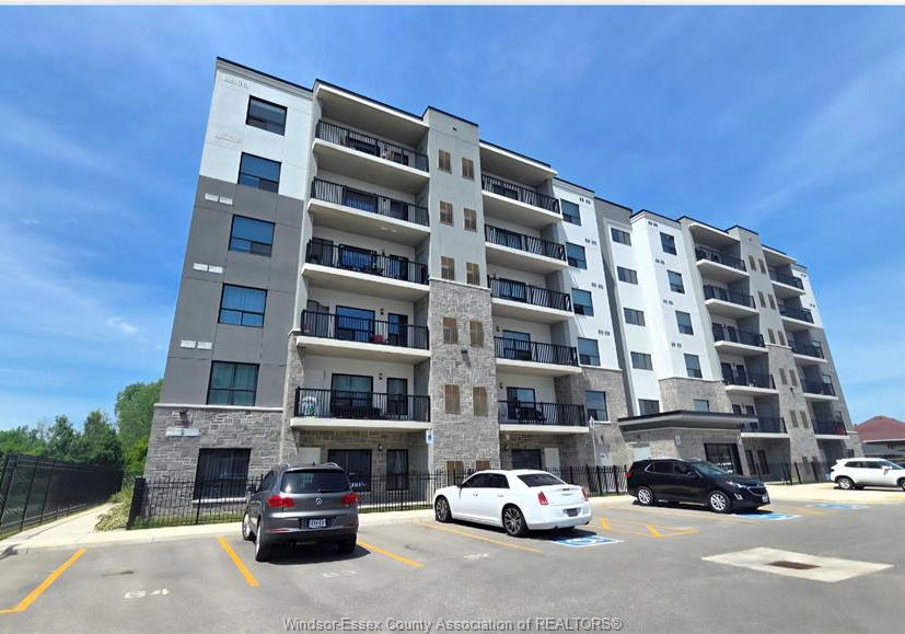 3290-stella-crescent-windsor-ontario-26013870