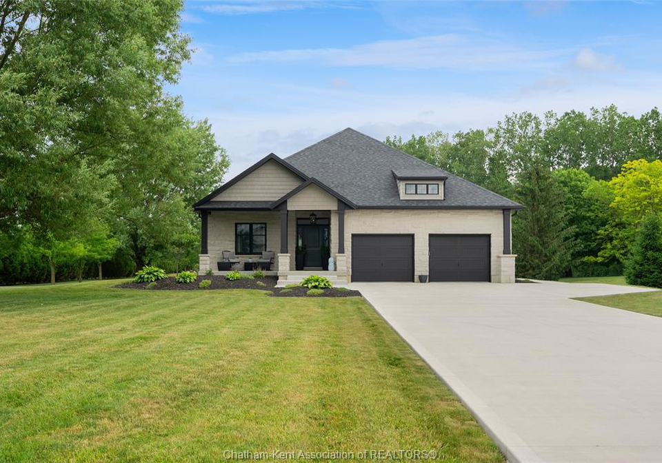 21267-adams-crescent-mckays-corners-ontario-26013887