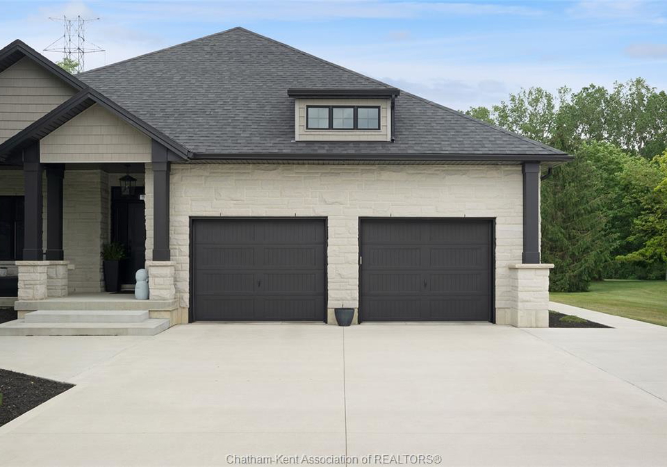 21267-adams-crescent-mckays-corners-ontario-26013887