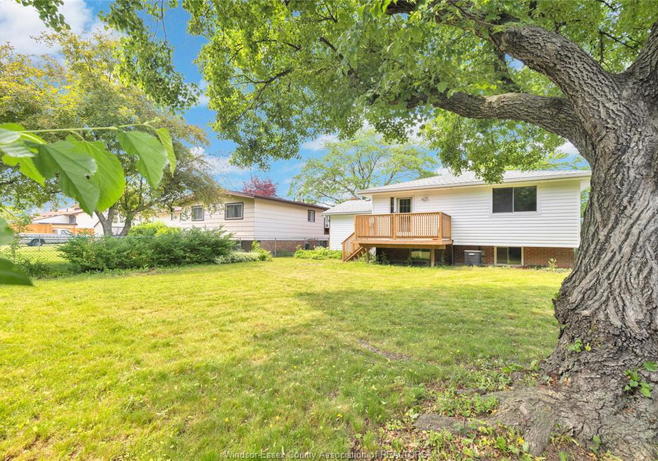 9955-ridge-rd-windsor-ontario-26013894