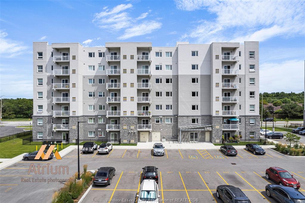 1489-banwell-windsor-ontario-26013896