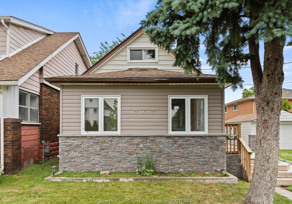 972-wellington-avenue-windsor-ontario-26013902