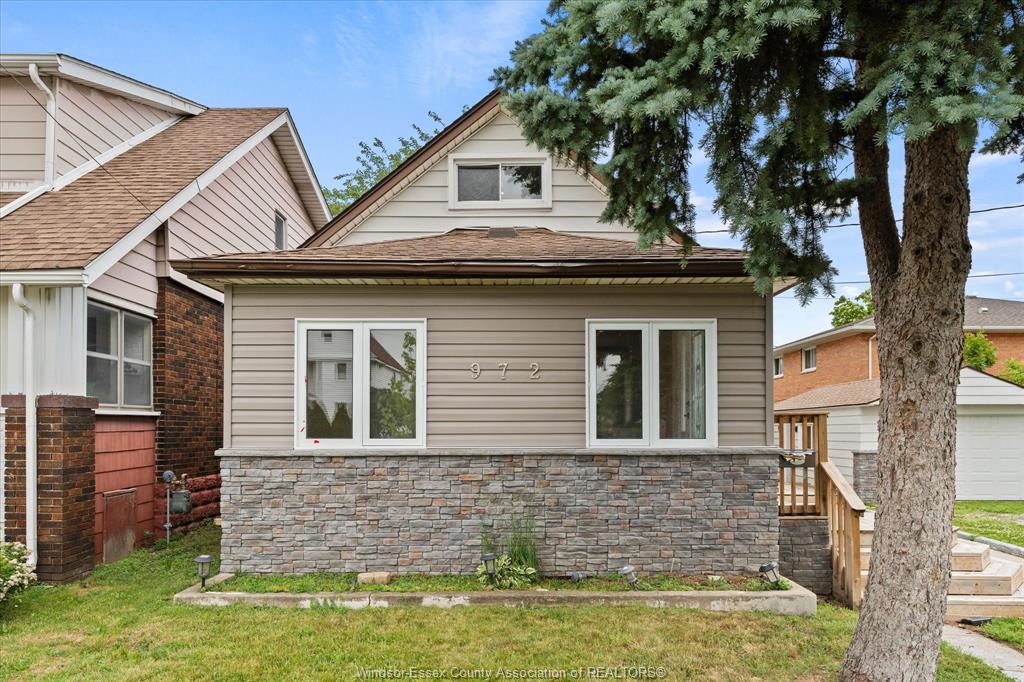 972-wellington-avenue-windsor-ontario-26013904