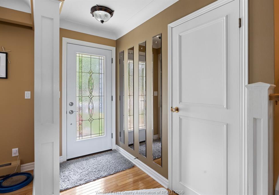 99-victoria-street-south-amherstburg-ontario-26013912