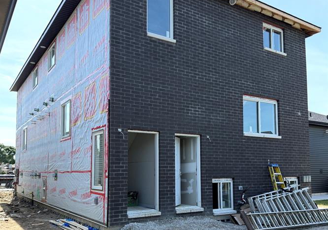 1844-meighen-road-windsor-ontario-26013915