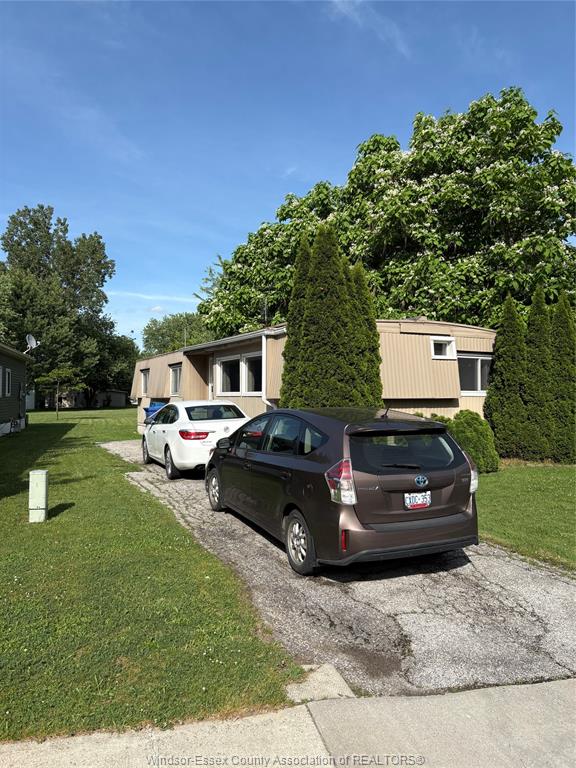 101-dana-essex-ontario-26013919