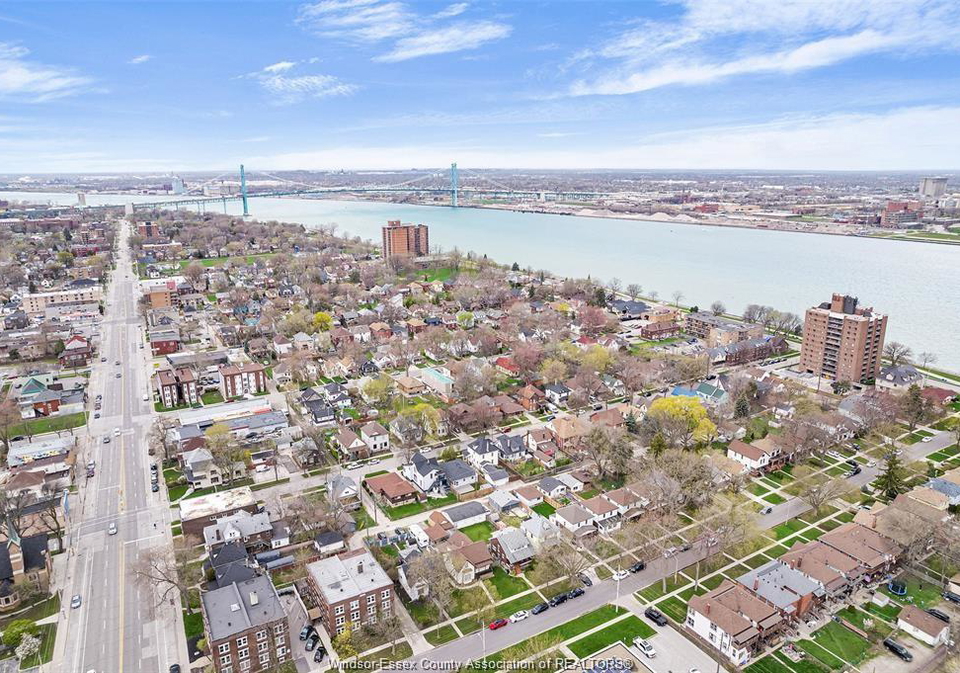 245-cameron-windsor-ontario-26013938