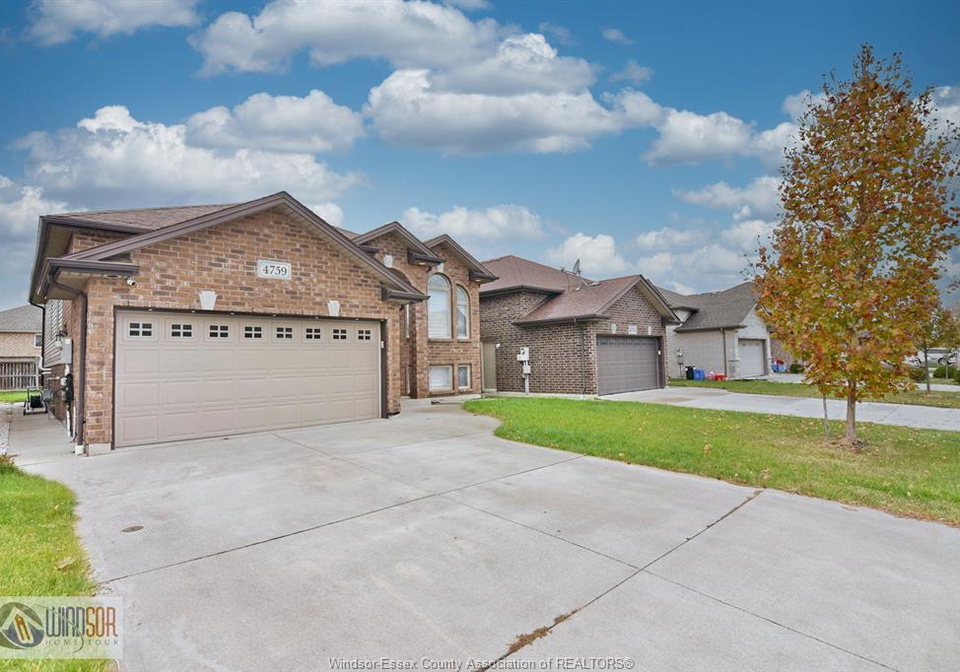 4579-periwinkle-crescent-windsor-ontario-26013940