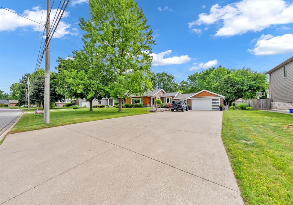 4278-casgrain-drive-windsor-ontario-26013941