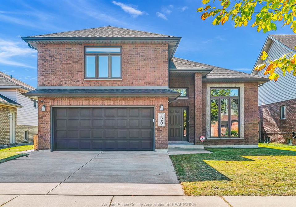 420-runstedler-lasalle-ontario-26013942