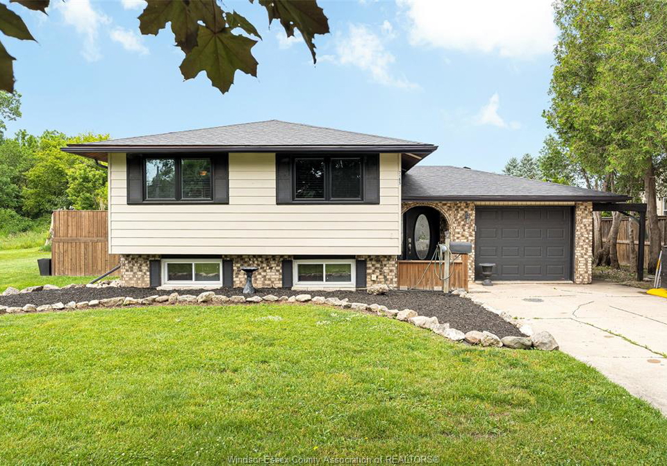 7165-malden-road-lasalle-ontario-26013968