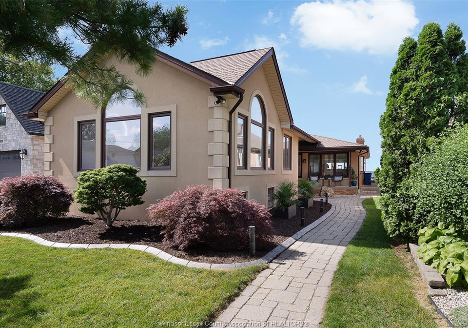 12862-riverside-tecumseh-ontario-26013972