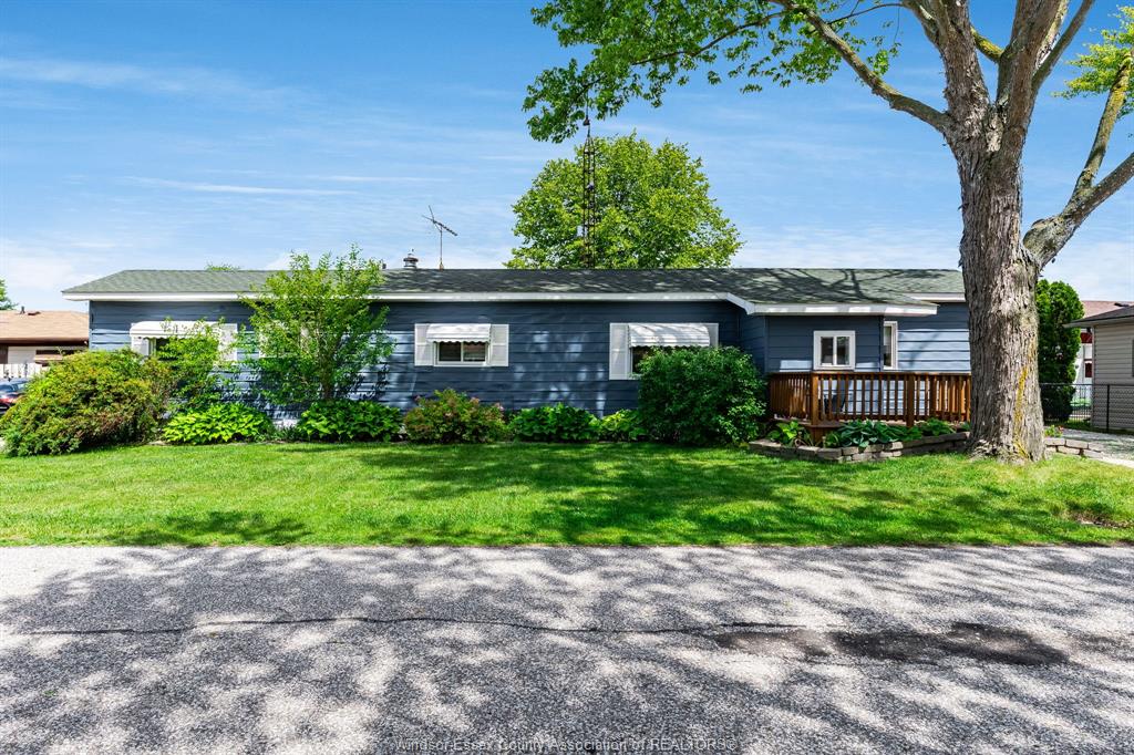 105-brooks-boulevard-lakeshore-ontario-26013975