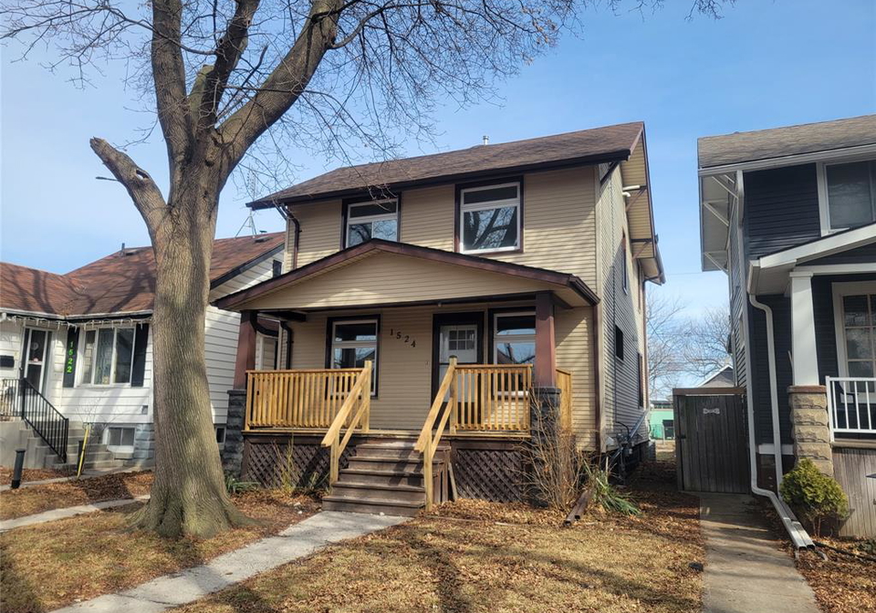 1524-lincoln-windsor-ontario-26013979