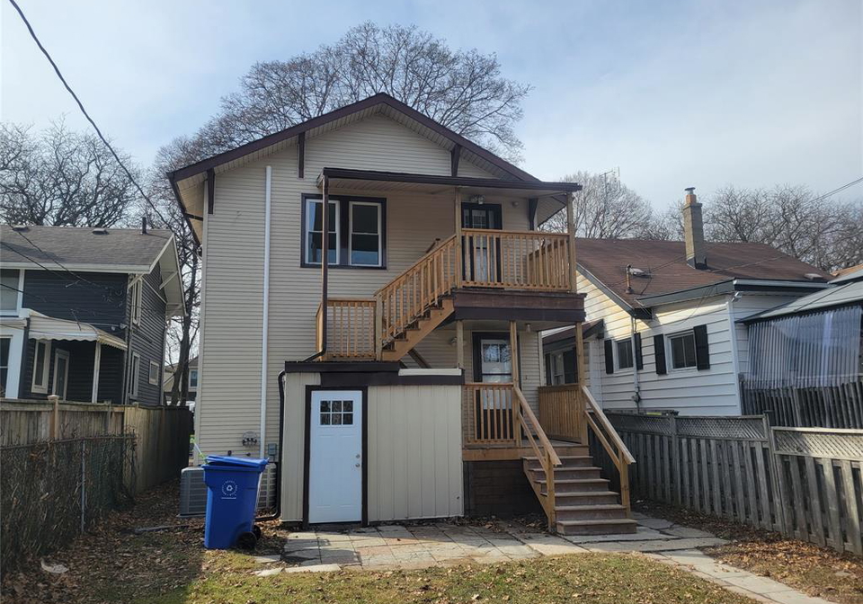 1524-lincoln-windsor-ontario-26013979