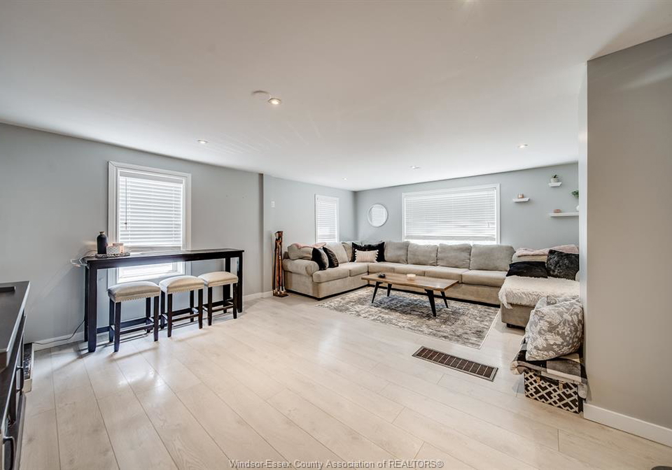 31-forhan-street-wallaceburg-ontario-26013984
