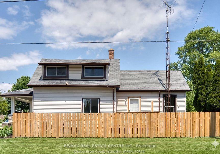 88-lorne-chatham-ontario-26013991
