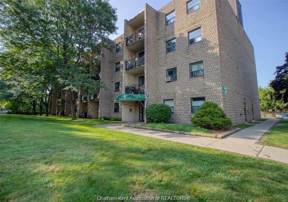 130-park-avenue-east-chatham-ontario-26013995