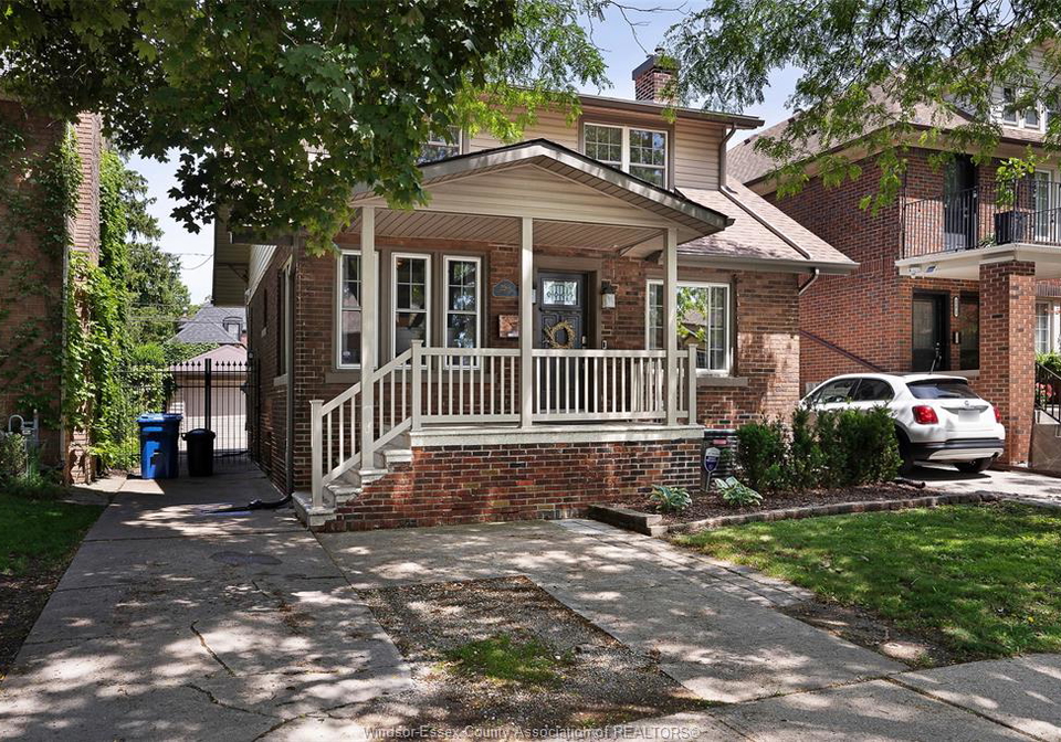 2268-dougall-avenue-windsor-ontario-26014033