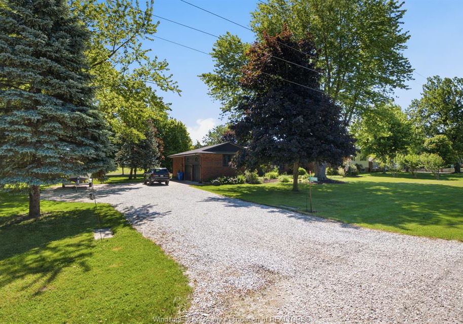 1732-belle-river-road-lakeshore-ontario-26014039