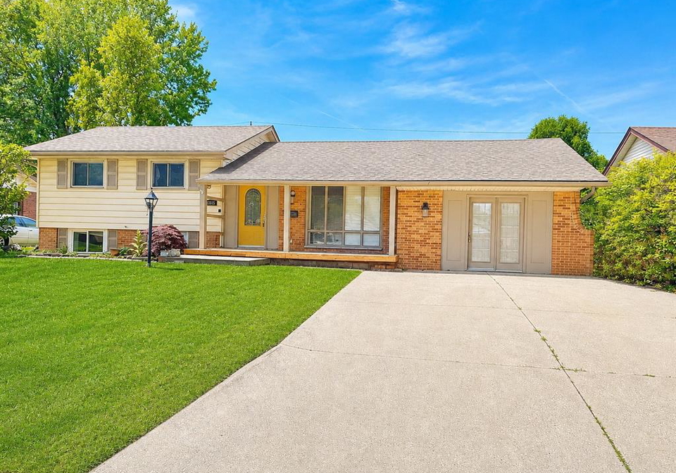 3515-glenwood-avenue-windsor-ontario-26014045
