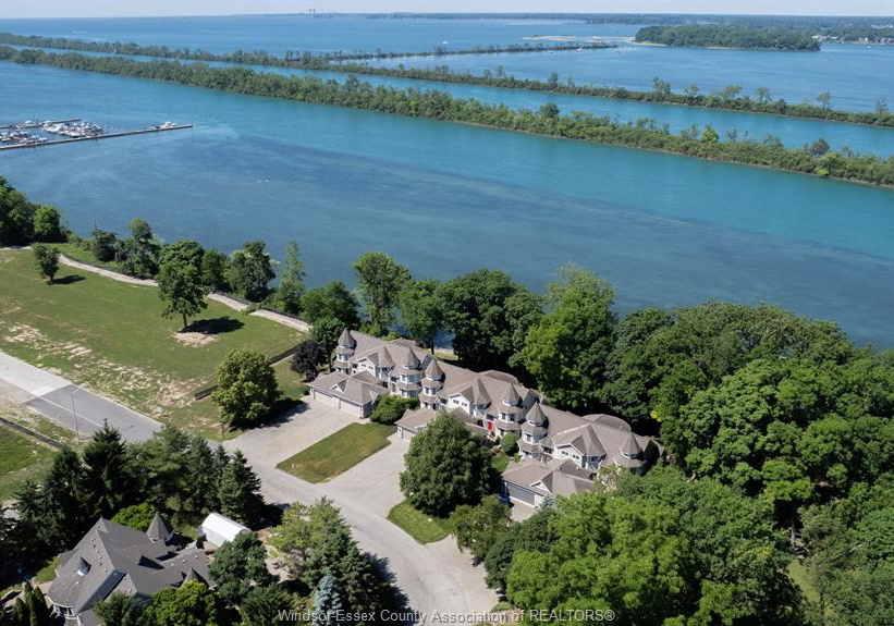 208-crystal-bay-drive-amherstburg-ontario-26014054
