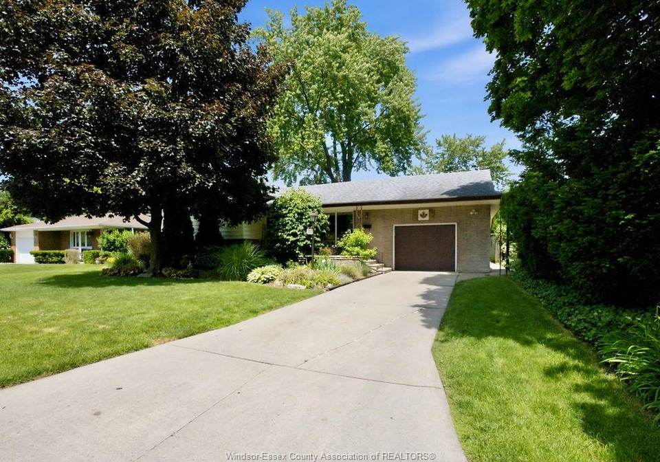3410-avondale-avenue-windsor-ontario-26014055