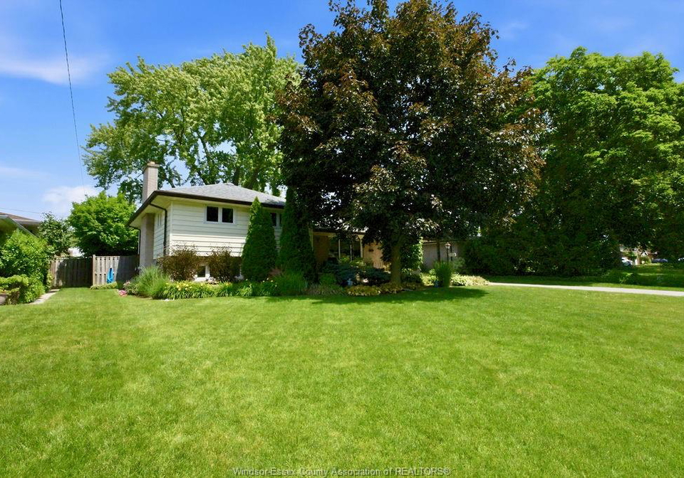 3410-avondale-avenue-windsor-ontario-26014055