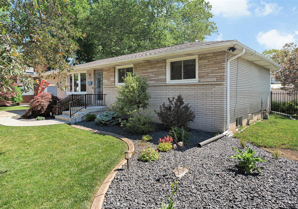 5730-canada-street-lasalle-ontario-26014058
