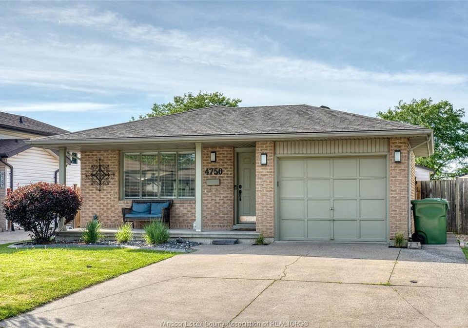 4570-theresa-place-windsor-ontario-26014060