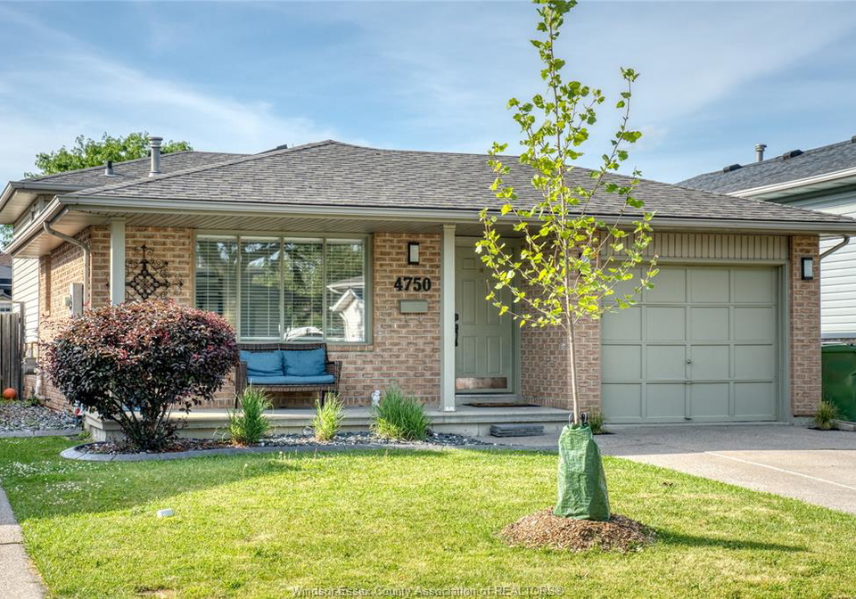 4570-theresa-place-windsor-ontario-26014060