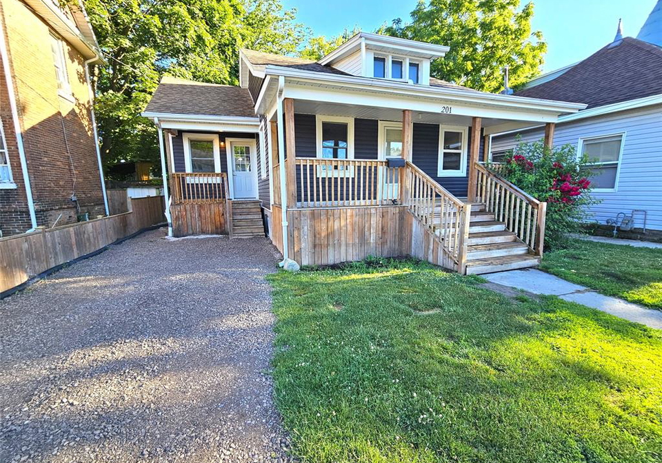 201-park-street-chatham-ontario-26014064