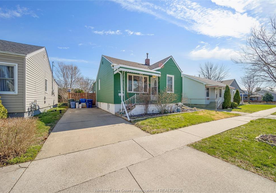 2286-forest-avenue-windsor-ontario-26014072