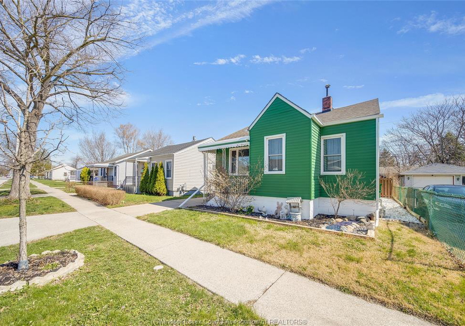 2286-forest-avenue-windsor-ontario-26014072