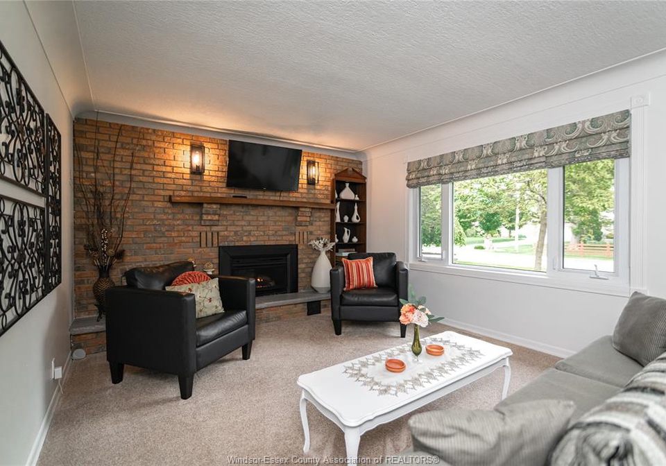 1174-heritage-road-kingsville-ontario-26014075