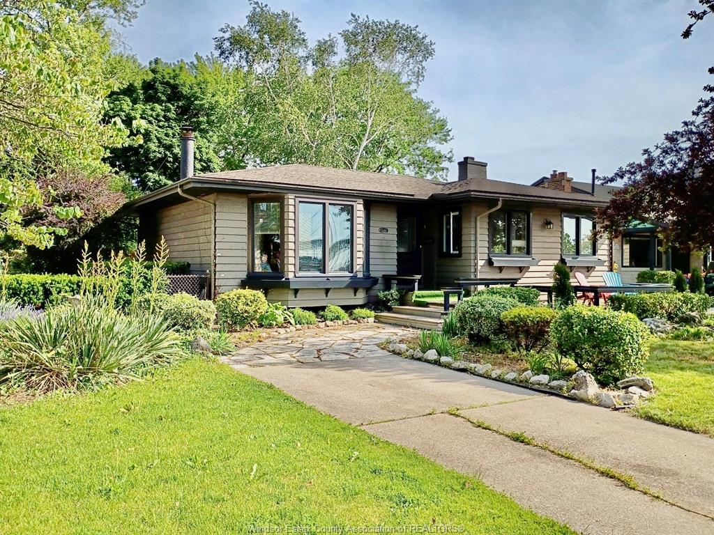 2437-riverside-drive-west-windsor-ontario-26014077