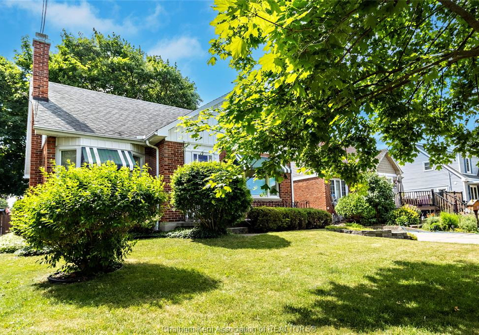 82-mcfadden-avenue-chatham-ontario-26014094