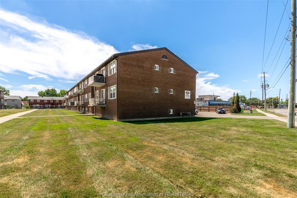 122-riverview-drive-chatham-ontario-26014100