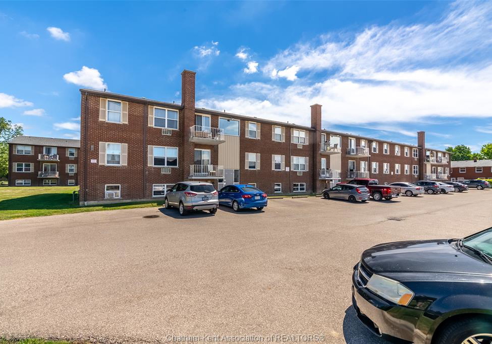 122-riverview-drive-chatham-ontario-26014100