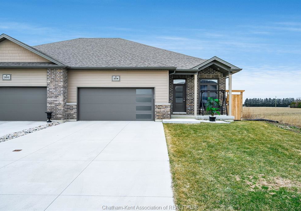 304-horizon-lane-chatham-ontario-26014101