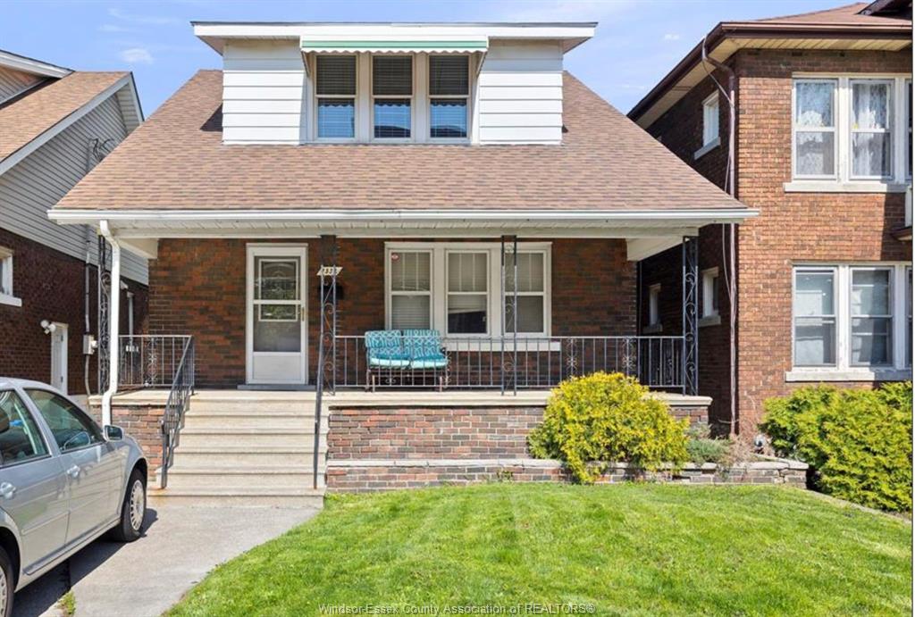 1332-dufferin-place-windsor-ontario-26014108