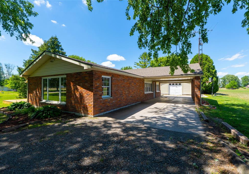 5509-stewart-line-wallaceburg-ontario-26014111