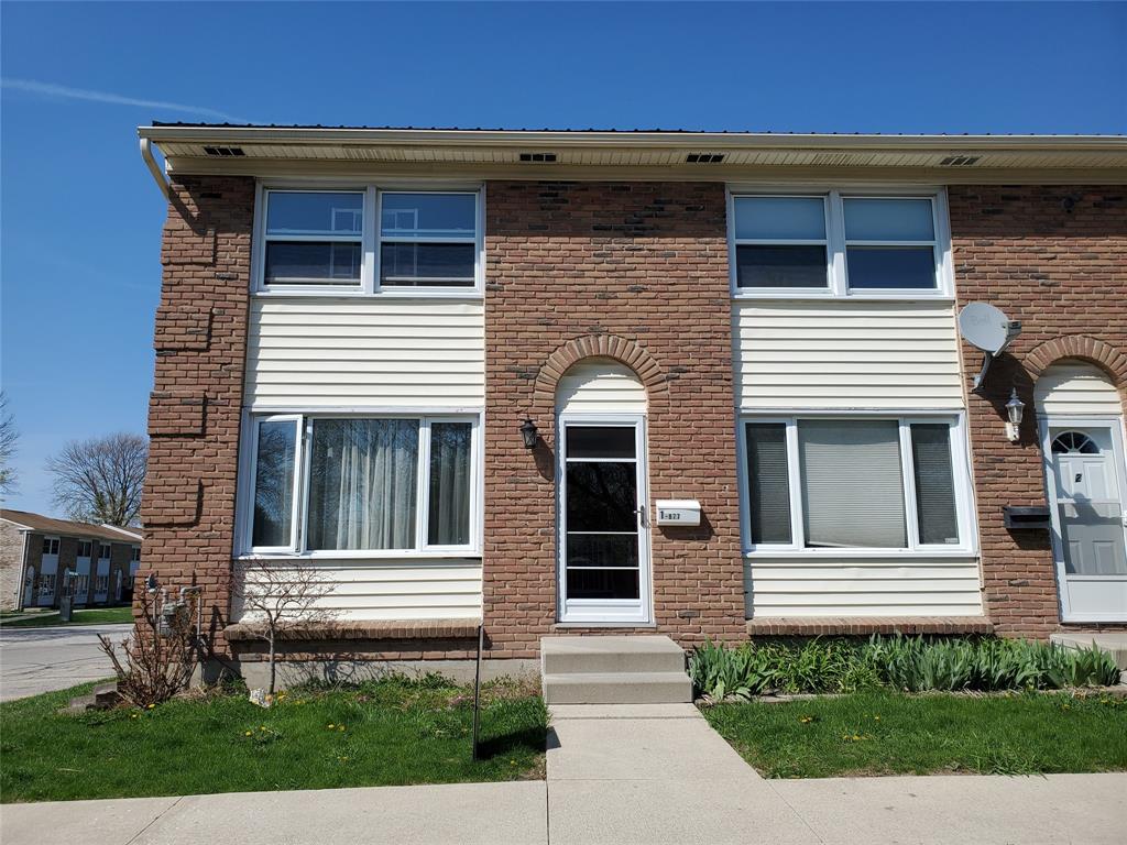 877-carleton-place-sarnia-ontario-26014116