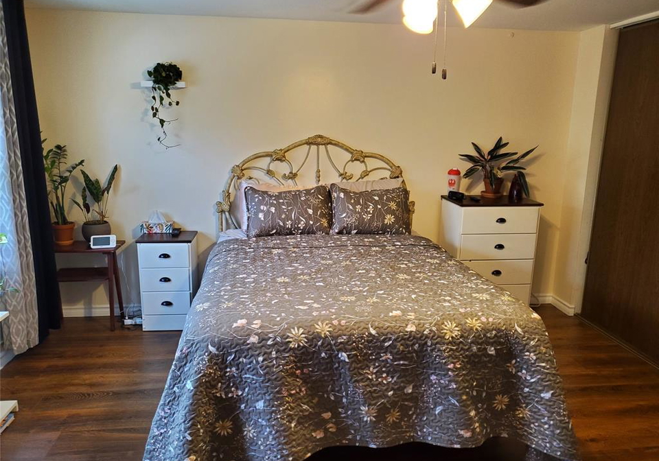 877-carleton-place-sarnia-ontario-26014116