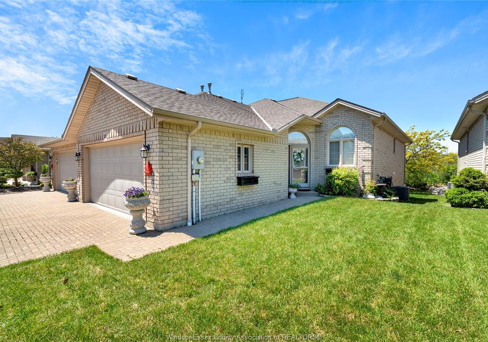 58-queens-hill-leamington-ontario-26014126