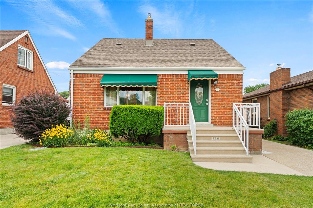 958-esdras-windsor-ontario-26014128