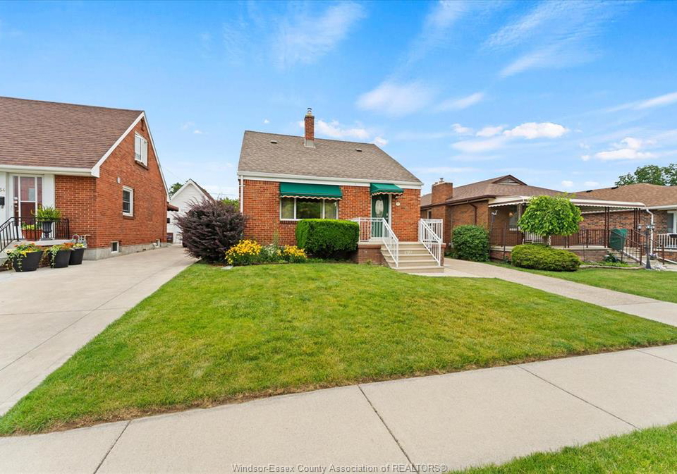958-esdras-windsor-ontario-26014128
